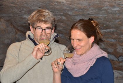 Peter und Annina Erbes im Weinkeller Ürzig Mosel