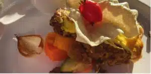 Bobotie mit Gemüse, Rinderhack und Riesling-Sultaninen aus Annina Erbes’ Kochbuch